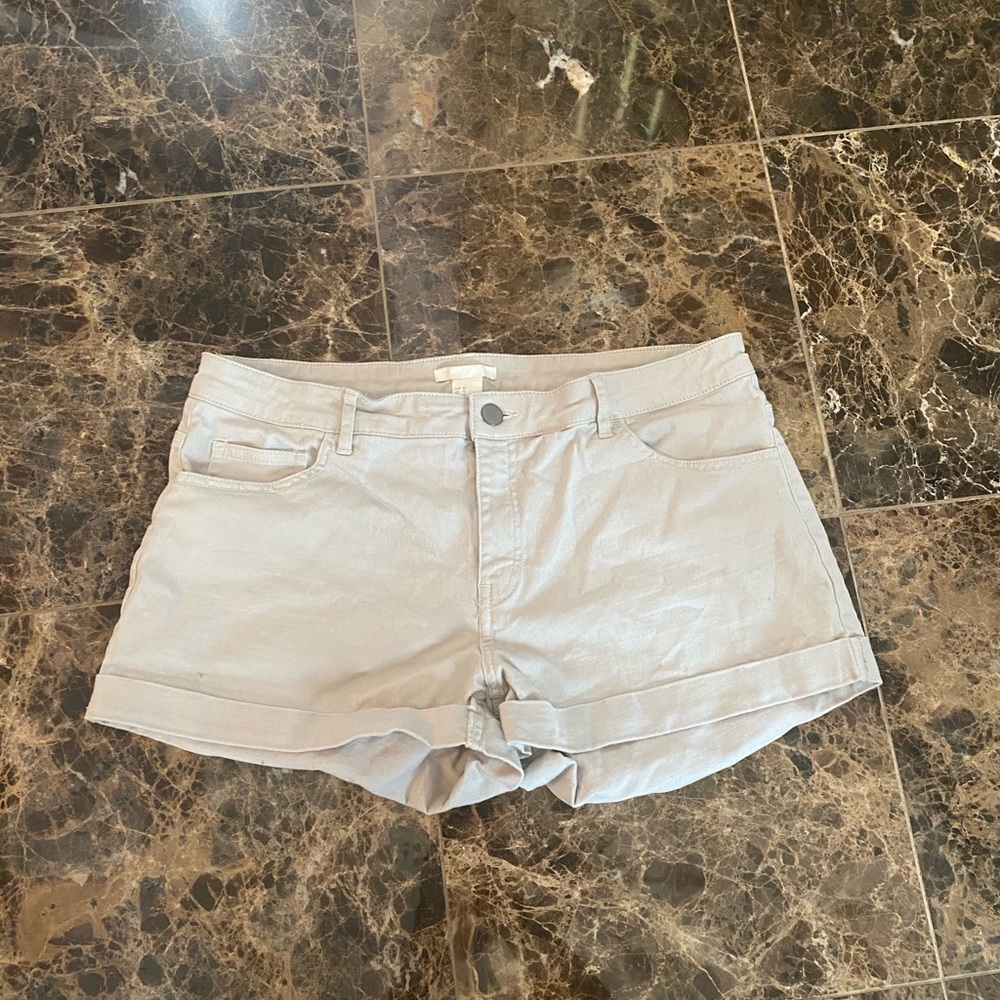 H&M Khaki/Cream Shorts